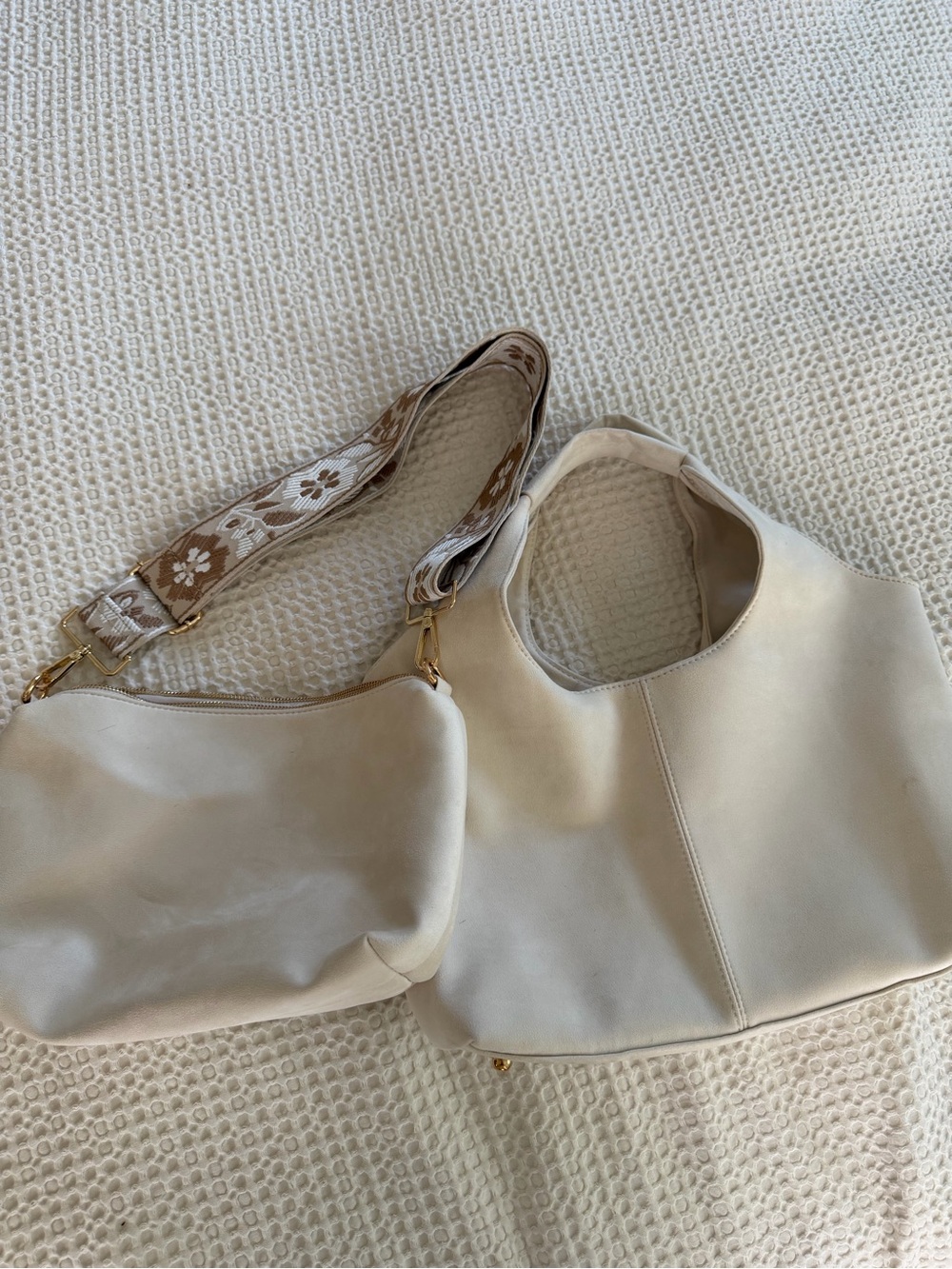 AHDORNED 2-in-1 Vegan Suede Hobo w/ Pouch Crossbody Bag Cream - Picture 11 of 11